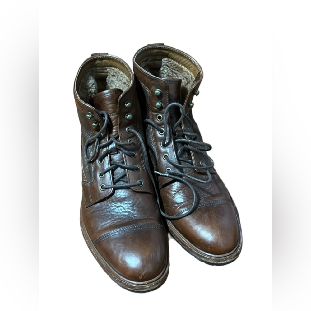 $400 Trask Men’s Sz 8.5 Boots with fleece heel lining